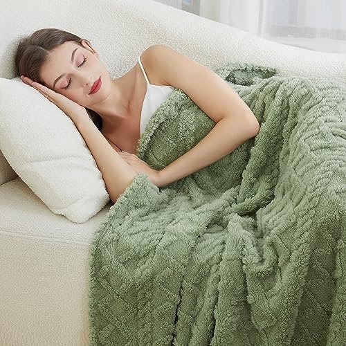 Cozy Sage Green Fleece Throw Blanket for All Seasons